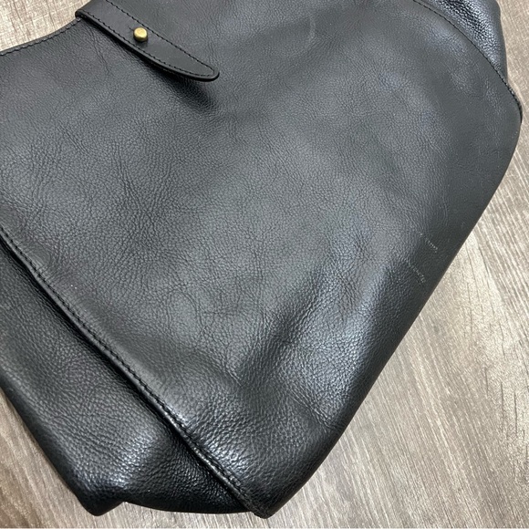 L.L. Bean Black Italian Leather Shoulder Bag - Picture 6 of 14